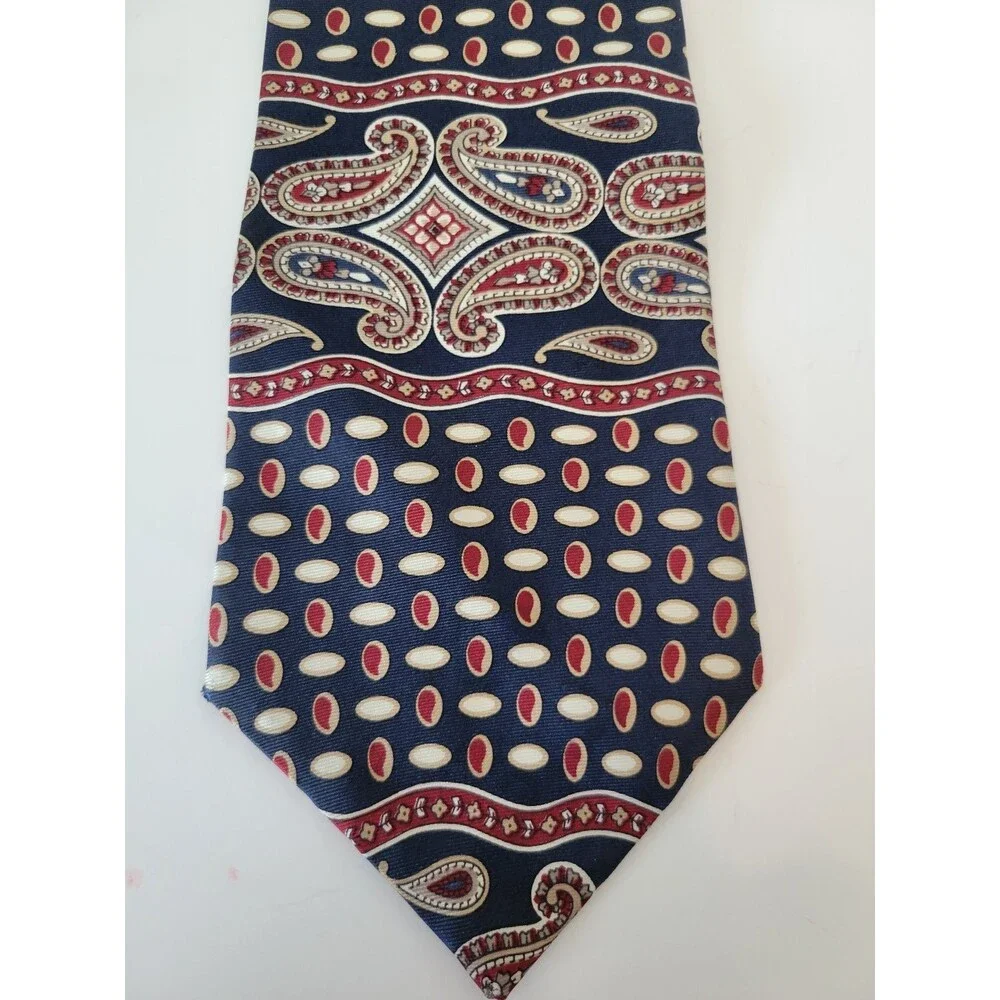 Wembley Men's Tie Navy Blue Red Paisley 100%‎ Silk Classic Pattern